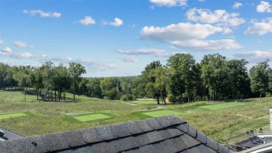 Immaculate home located in the Villages of Olde Stone on The Club At Olde Stone in Kentucky - for sale on GolfHomes.com, golf home, golf lot