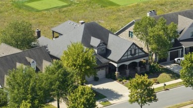 Immaculate home located in the Villages of Olde Stone on The Club At Olde Stone in Kentucky - for sale on GolfHomes.com, golf home, golf lot