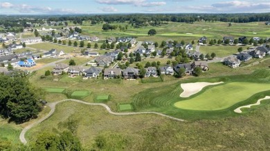 Immaculate home located in the Villages of Olde Stone on The Club At Olde Stone in Kentucky - for sale on GolfHomes.com, golf home, golf lot