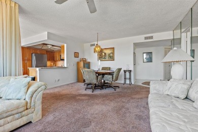 BEST PRICE IN ISLA DEL SOL! This spacious 2BR condo has on Isla Del Sol Yacht and Country Club in Florida - for sale on GolfHomes.com, golf home, golf lot