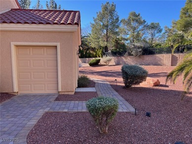 Sun City Summerlin beauty with huge lot, in a cul d sac on Highland Falls Golf Club in Nevada - for sale on GolfHomes.com, golf home, golf lot