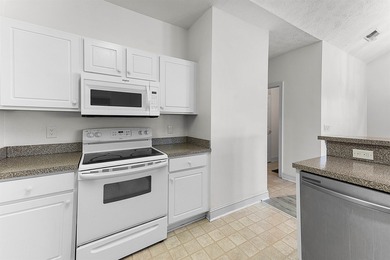 Spacious, 3-bedroom, 2-bath condo in Windsor Green..With one of on  in South Carolina - for sale on GolfHomes.com, golf home, golf lot