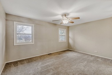 Newly refreshed 2 story townhome located in the desirable Indian on Willow Crest Golf Club in Illinois - for sale on GolfHomes.com, golf home, golf lot