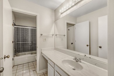 Newly refreshed 2 story townhome located in the desirable Indian on Willow Crest Golf Club in Illinois - for sale on GolfHomes.com, golf home, golf lot