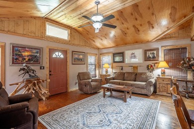 Check out this cozy home located in the sought after Rayburn on Rayburn Country Club in Texas - for sale on GolfHomes.com, golf home, golf lot