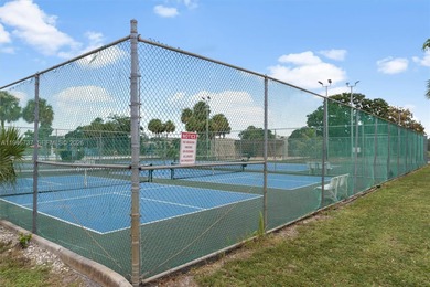 Great opportunity to own a beautiful apartment in a quiet 55+ on Inverrary Country Club in Florida - for sale on GolfHomes.com, golf home, golf lot