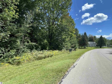 **Prime Golf Course Lot in Wedgewood/Lakewood Subdivision** on The Briar South At Lakewood in Michigan - for sale on GolfHomes.com, golf home, golf lot