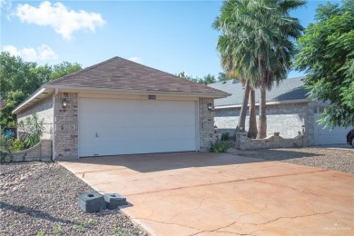 Lovely 2 bedroom 2 bath home in Plantation Pharr with pretty on Tierra Del Sol in Texas - for sale on GolfHomes.com, golf home, golf lot