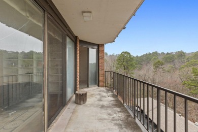 Welcome to 1 Treetops Lane, one of Little Rock's premier on Country Club of Little Rock in Arkansas - for sale on GolfHomes.com, golf home, golf lot