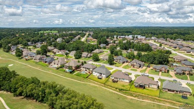 Come live on the Crossing Creeks Country Club, in this 2 year on The Challenge at Oak Forest in Texas - for sale on GolfHomes.com, golf home, golf lot