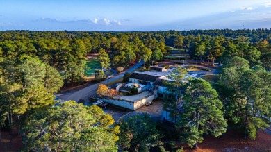 Welcome home to 25 Cherry Hills Drive! This is a beautifully on Houndslake Country Club in South Carolina - for sale on GolfHomes.com, golf home, golf lot