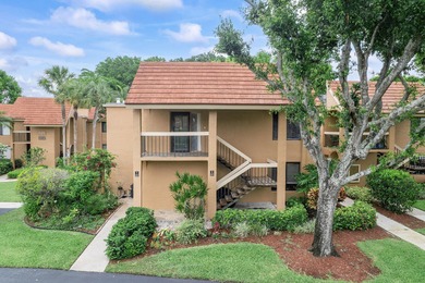 Discover the potential of this spacious 2-bedroom, 2-bathroom on Indian Spring Golf and Country Club in Florida - for sale on GolfHomes.com, golf home, golf lot