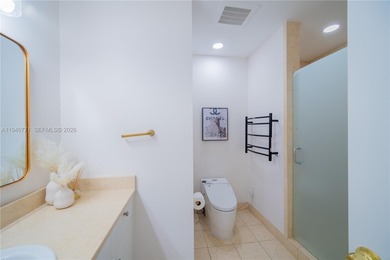 Gorgeous and bright 2BR/2BA condo in Aventura with updated on Turnberry Isle Resort and Club in Florida - for sale on GolfHomes.com, golf home, golf lot