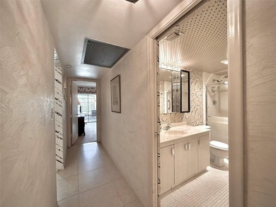 ACTIVE 55+ community! Bright 2nd floor home w/pool view. Receive on Wynmoor Golf Course in Florida - for sale on GolfHomes.com, golf home, golf lot