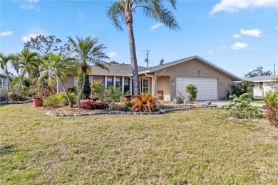 One or more photo(s) has been virtually staged. Welcome to 125 on Venice East Golf Club in Florida - for sale on GolfHomes.com, golf home, golf lot