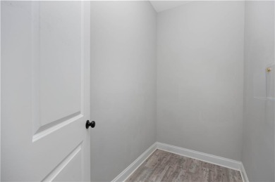 Welcome to 702 Riverside Estates -- a move-in ready, 3 bedroom on Riverside Country Club in Alabama - for sale on GolfHomes.com, golf home, golf lot