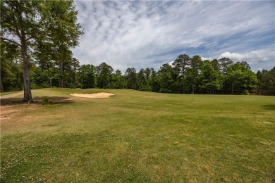 Welcome to 702 Riverside Estates -- a move-in ready, 3 bedroom on Riverside Country Club in Alabama - for sale on GolfHomes.com, golf home, golf lot