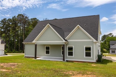 Welcome to 702 Riverside Estates -- a move-in ready, 3 bedroom on Riverside Country Club in Alabama - for sale on GolfHomes.com, golf home, golf lot
