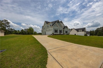 Welcome to 702 Riverside Estates -- a move-in ready, 3 bedroom on Riverside Country Club in Alabama - for sale on GolfHomes.com, golf home, golf lot