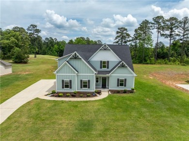 Welcome to 702 Riverside Estates -- a move-in ready, 3 bedroom on Riverside Country Club in Alabama - for sale on GolfHomes.com, golf home, golf lot