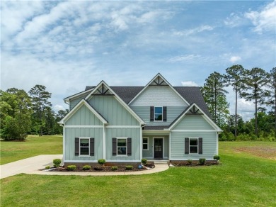 Welcome to 702 Riverside Estates -- a move-in ready, 3 bedroom on Riverside Country Club in Alabama - for sale on GolfHomes.com, golf home, golf lot
