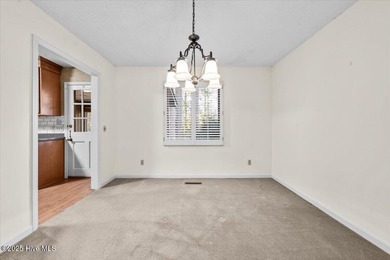 Easy one-story living in the heart of Pinehurst. This 3-bedroom on Pinehurst Resort and Country Club in North Carolina - for sale on GolfHomes.com, golf home, golf lot