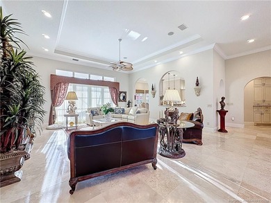 Hobe Sound Golf Club *Hidden Gem* on 8th Fairway. Rare 4BR/4BA on Hobe Sound Golf Club in Florida - for sale on GolfHomes.com, golf home, golf lot