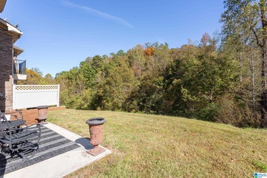 STRESS FREE LIVING in Cider Ridge! End unit provides privacy on Cider Ridge Golf Club in Alabama - for sale on GolfHomes.com, golf home, golf lot