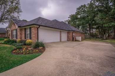 Beautiful 4/3/3 beautiful home located in one of the most WANTED on The Challenge at Oak Forest in Texas - for sale on GolfHomes.com, golf home, golf lot