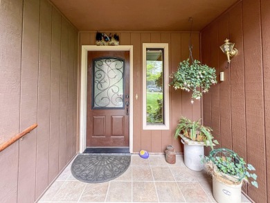 A wonderful opportunity to own a ONE-LEVEL home located on the on Chewelah Golf and Country Club  in Washington - for sale on GolfHomes.com, golf home, golf lot