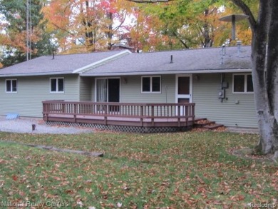 Nicely updated and well maintained year round ranch home offers on Lost Lake Woods Club in Michigan - for sale on GolfHomes.com, golf home, golf lot