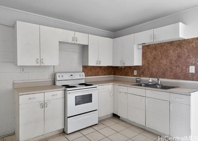 This 2-bedroom, 1.5-bathroom townhome offers the perfect blend on Ewa Beach Golf Club in Hawaii - for sale on GolfHomes.com, golf home, golf lot