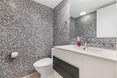 This beautiful and bright all remodeled apartment offer 3 on  in Florida - for sale on GolfHomes.com, golf home, golf lot