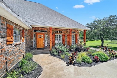 Welcome to this beautifully upgraded three-bedroom, three-bath on Lake Kiowa Golf Course in Texas - for sale on GolfHomes.com, golf home, golf lot