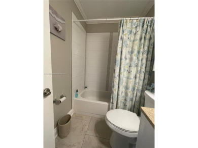 Beautiful  1 bedroom one bath condo with lots of amenities to on Sunrise Lakes Phase III in Florida - for sale on GolfHomes.com, golf home, golf lot