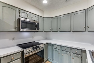 Gorgeous UPDATED open floor-plan condo in the desirable Ridglea on Ridglea Golf Course in Texas - for sale on GolfHomes.com, golf home, golf lot