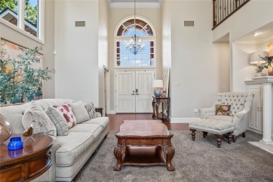 Beautiful 4 bedroom home in Oakmont Estates, siting on a hill on Oakmont Country Club in Texas - for sale on GolfHomes.com, golf home, golf lot