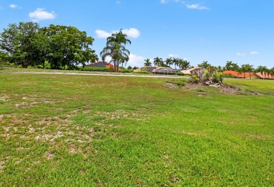 Open floor plan overlooking pool and golf course.  Besides the on Boca Greens Country Club in Florida - for sale on GolfHomes.com, golf home, golf lot