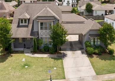 Beautifully maintained 4-bed, 3.5-bath home with a 3-car garage on The Auburn University Club in Alabama - for sale on GolfHomes.com, golf home, golf lot