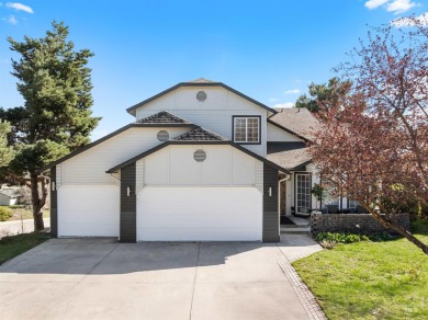 Prime Eagle Location situated on the ridge overlooking Eagle on Eagle Hills Golf Course in Idaho - for sale on GolfHomes.com, golf home, golf lot