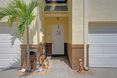 Live in the charming, historic Parrot Cove neighborhood of Lake on Lake Worth Municipal Golf Course in Florida - for sale on GolfHomes.com, golf home, golf lot