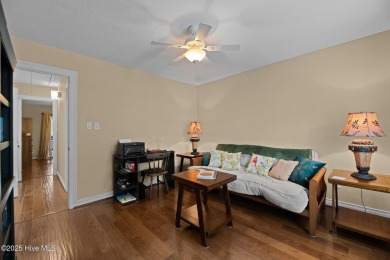Attractive townhome in the Golf and Waterfront award winning on Harbour Point Golf Club in North Carolina - for sale on GolfHomes.com, golf home, golf lot