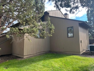 One of three Eagle Crest fractionals with a garage. This 10 week on Eagle Crest Golf Resort - Resort Course in Oregon - for sale on GolfHomes.com, golf home, golf lot