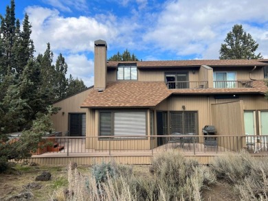 One of three Eagle Crest fractionals with a garage. This 10 week on Eagle Crest Golf Resort - Resort Course in Oregon - for sale on GolfHomes.com, golf home, golf lot