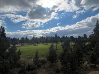 One of three Eagle Crest fractionals with a garage. This 10 week on Eagle Crest Golf Resort - Resort Course in Oregon - for sale on GolfHomes.com, golf home, golf lot