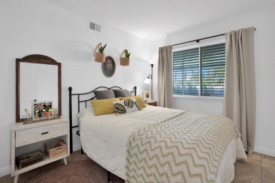 Welcome to this beautiful single-story San Jacinto model condo on Sun Lakes Country Club in California - for sale on GolfHomes.com, golf home, golf lot