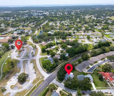 Beautifully updated 2-bedroom, 2-bathroom home with a large on Highland Lakes Executive Golf Course in Florida - for sale on GolfHomes.com, golf home, golf lot