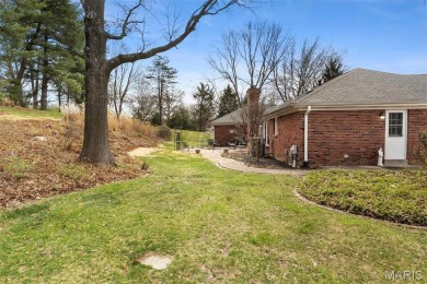 OPEN SUNDAY, 5/18, 1-3P! Circa 1976. A new and refreshing change on Forest Hills Country Club  in Missouri - for sale on GolfHomes.com, golf home, golf lot