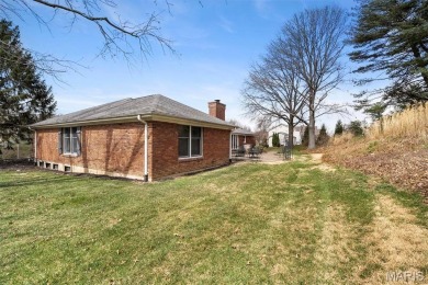 OPEN SUNDAY, 5/18, 1-3P! Circa 1976. A new and refreshing change on Forest Hills Country Club  in Missouri - for sale on GolfHomes.com, golf home, golf lot
