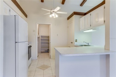 Welcome home to your lovely 2 bedroom, 2 bathroom END UNIT on Sabal Trace Golf and Country Club in Florida - for sale on GolfHomes.com, golf home, golf lot